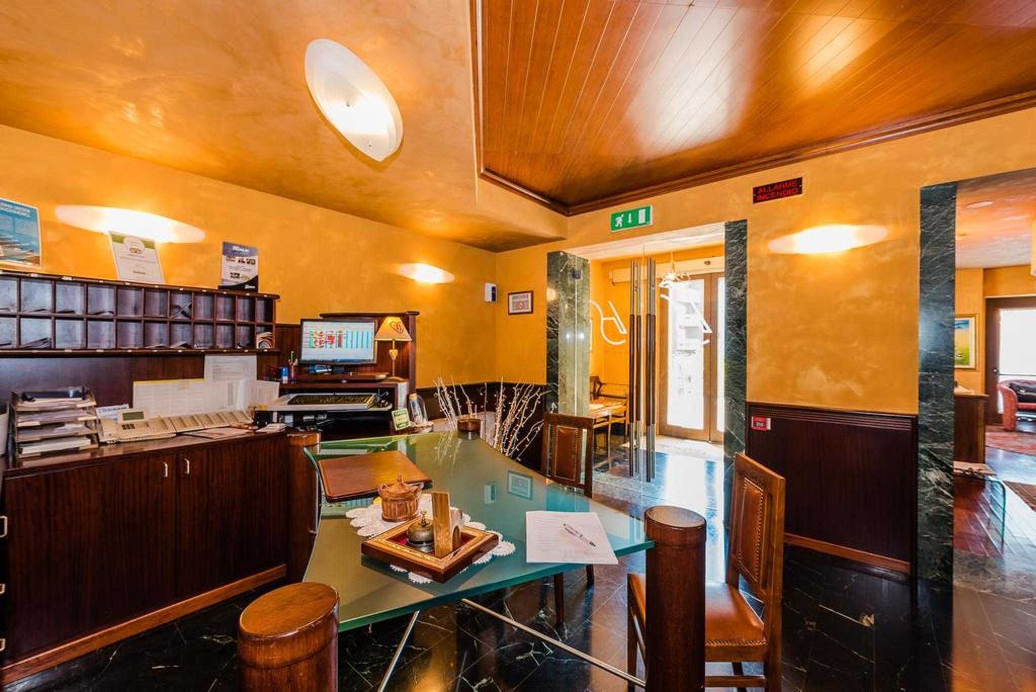 Hotel Au Soleil Saint-Vincent Eksteriør billede