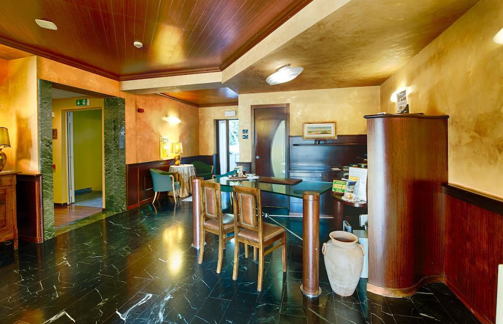 Hotel Au Soleil Saint-Vincent Eksteriør billede